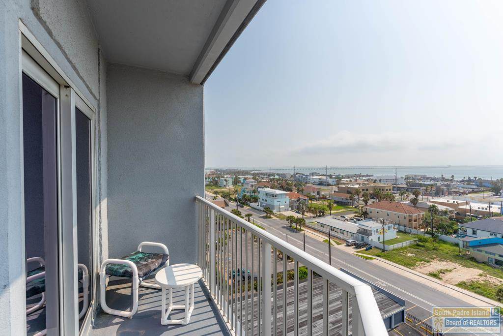 https://bt-photos.global.ssl.fastly.net/southpadre/orig_boomver_1_106242-2.jpg