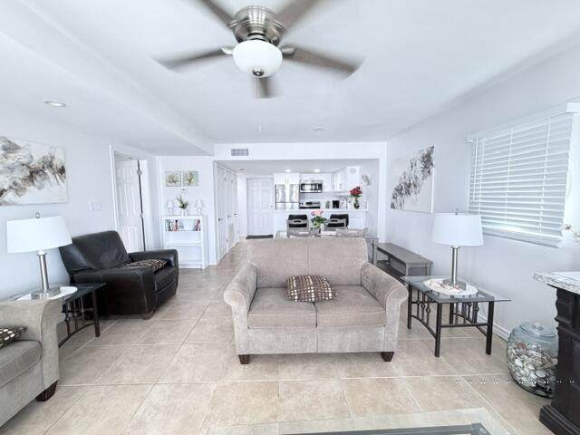 https://bt-photos.global.ssl.fastly.net/southpadre/orig_boomver_2_106379-2.jpg