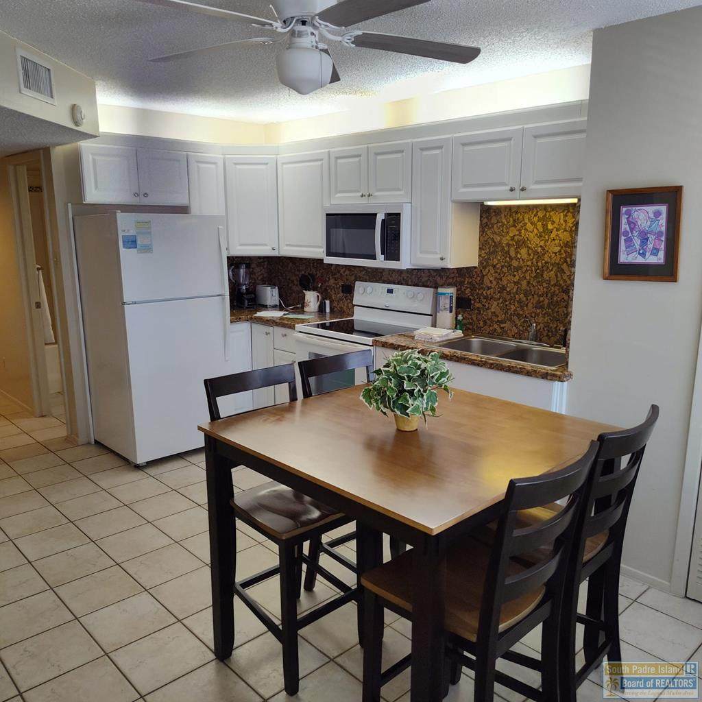https://bt-photos.global.ssl.fastly.net/southpadre/orig_boomver_2_106434-2.jpg