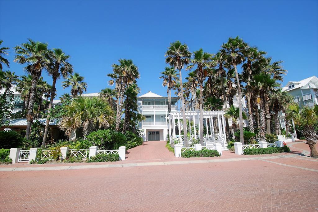 8306 Breakers Blvd. - Photo 1
