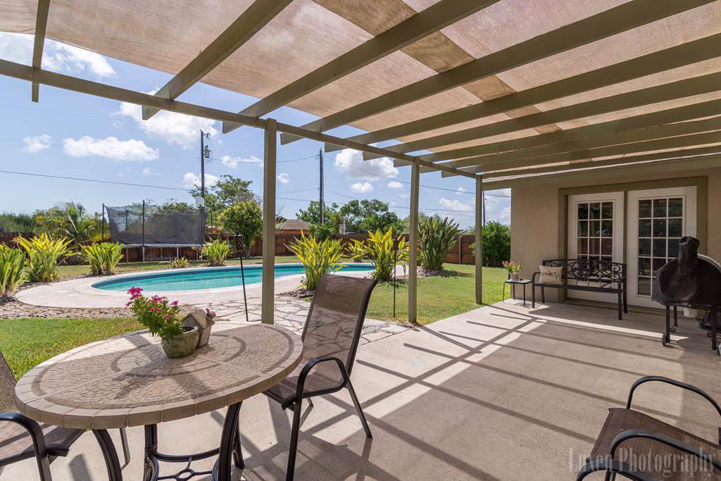 208 Ebony Lane - Photo 1