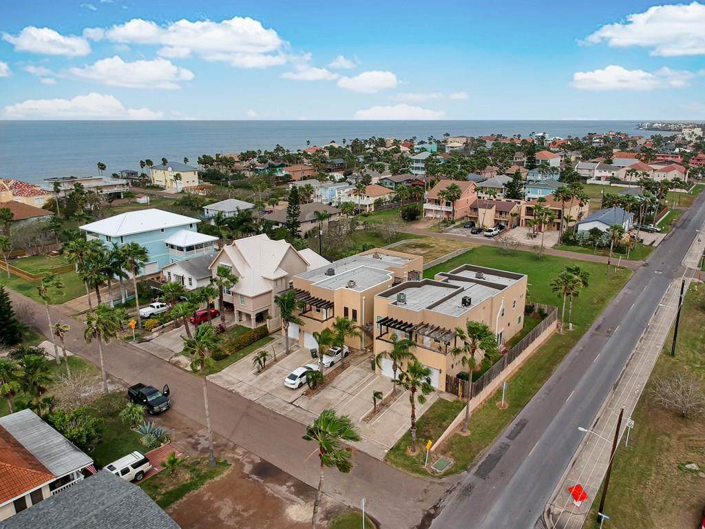 200 Mesquite St. - Photo 1