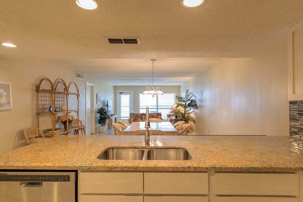 404 Padre Blvd. - Photo 1