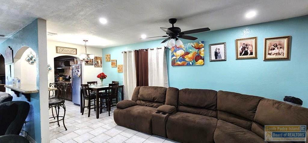 https://bt-photos.global.ssl.fastly.net/southpadre/orig_boomver_4_103617-2.jpg