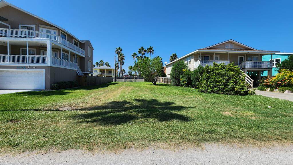 208 Oleander St. - Photo 1