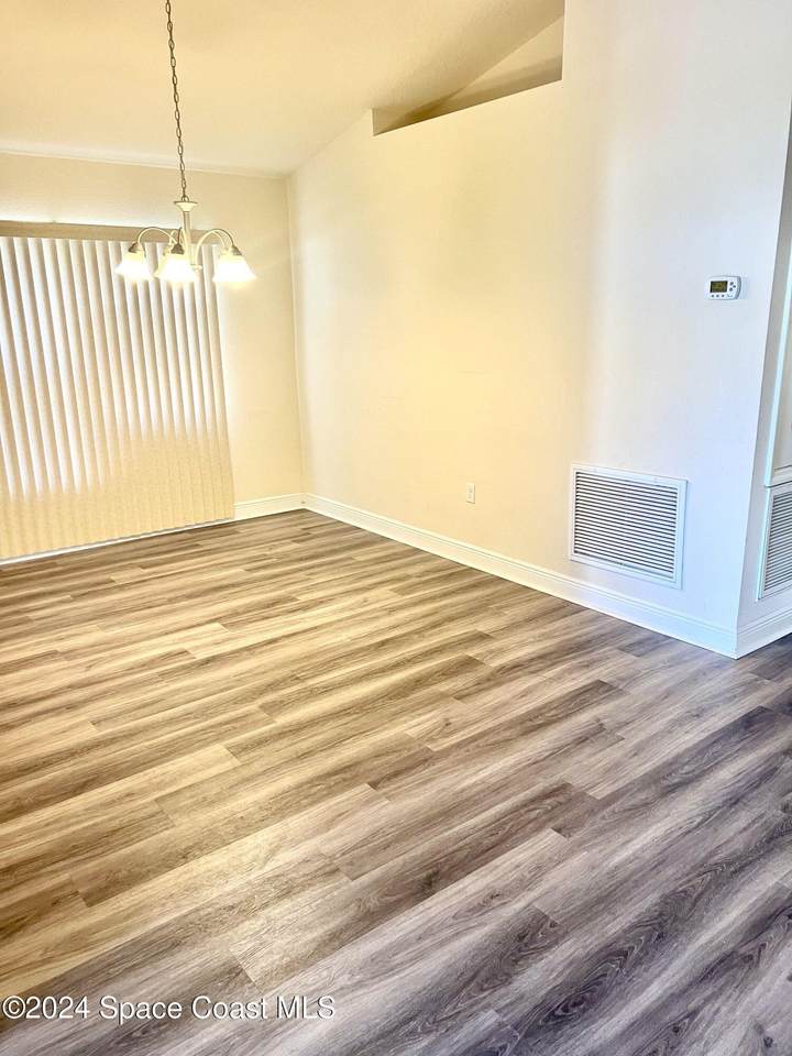 https://bt-photos.global.ssl.fastly.net/spacecoast/1280_boomver_1_1012706-2.jpg