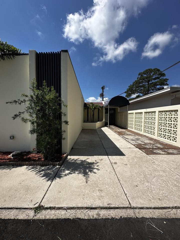https://bt-photos.global.ssl.fastly.net/spacecoast/1280_boomver_1_1014018-2.jpg