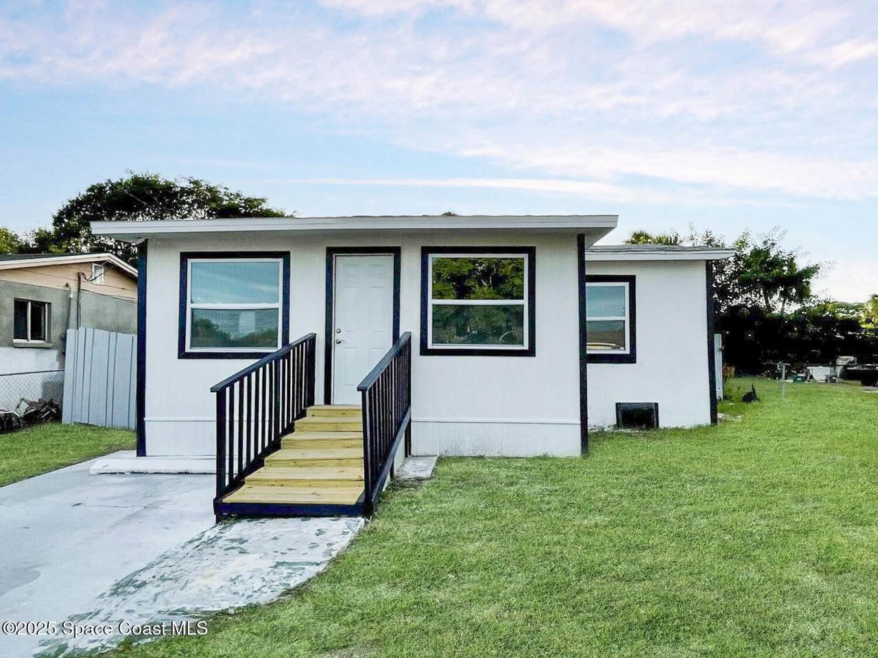 1610 Craig Avenue - Photo 1