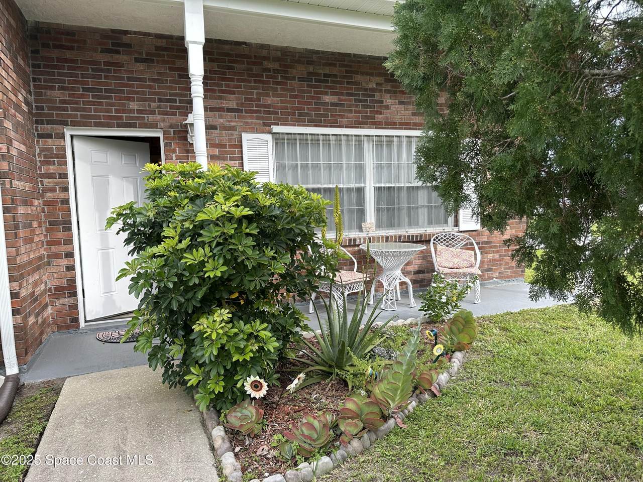 8520 Us-1 - Photo 1