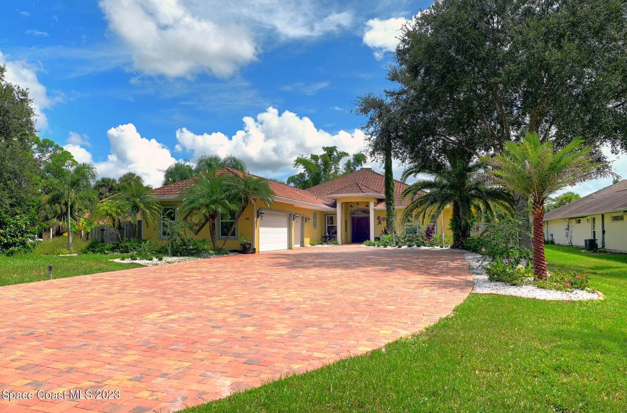 https://bt-photos.global.ssl.fastly.net/spacecoast/1280_boomver_1_1041955-2.jpg