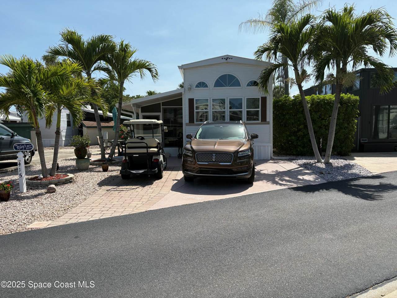 415 Horizon Lane - Photo 1