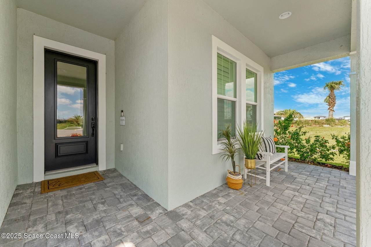https://bt-photos.global.ssl.fastly.net/spacecoast/1280_boomver_1_1043462-2.jpg