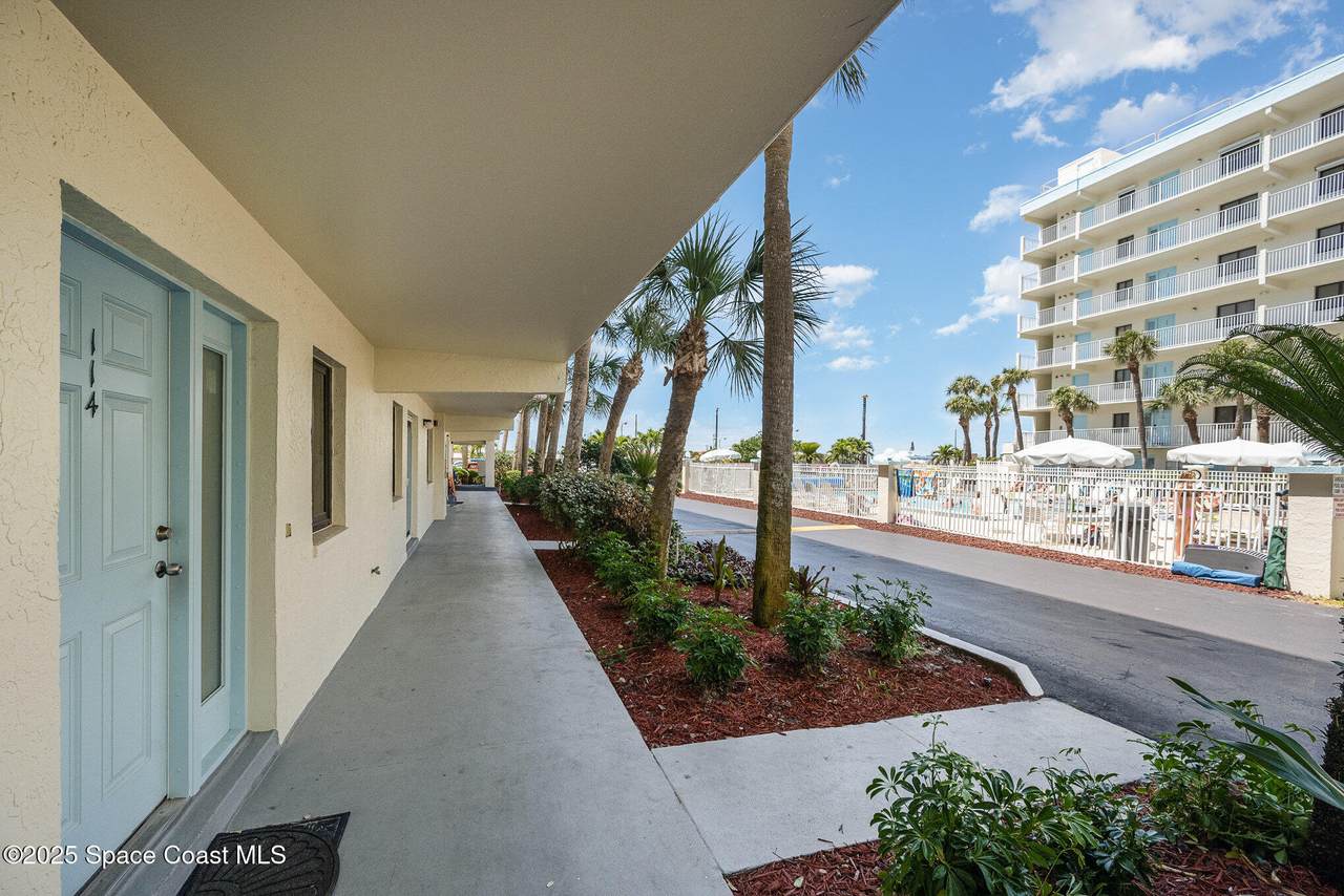 https://bt-photos.global.ssl.fastly.net/spacecoast/1280_boomver_1_1044551-2.jpg