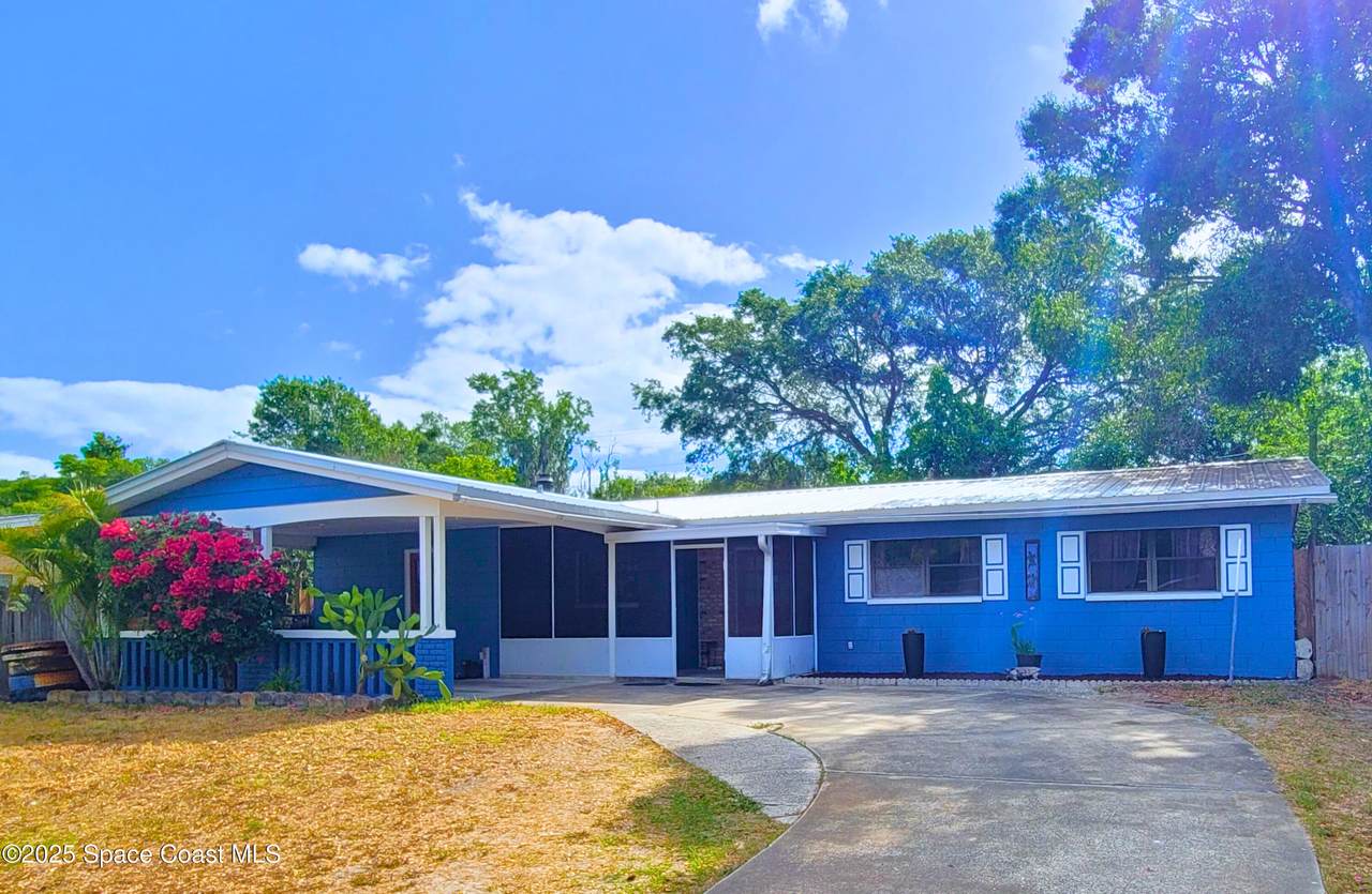 4805 Worth Avenue - Photo 1