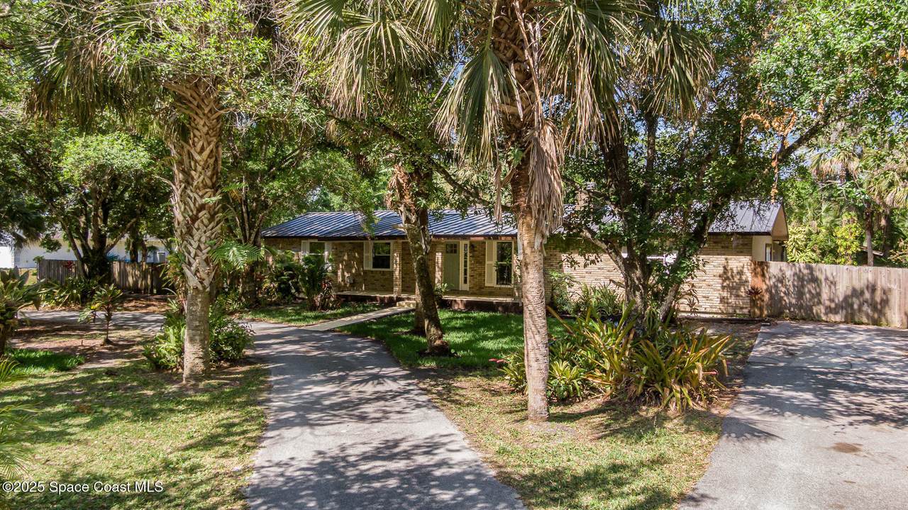 2220 Duncil Lane - Photo 1