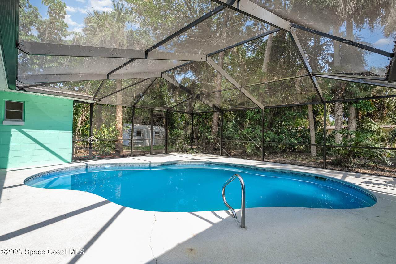 https://bt-photos.global.ssl.fastly.net/spacecoast/1280_boomver_1_1046720-2.jpg
