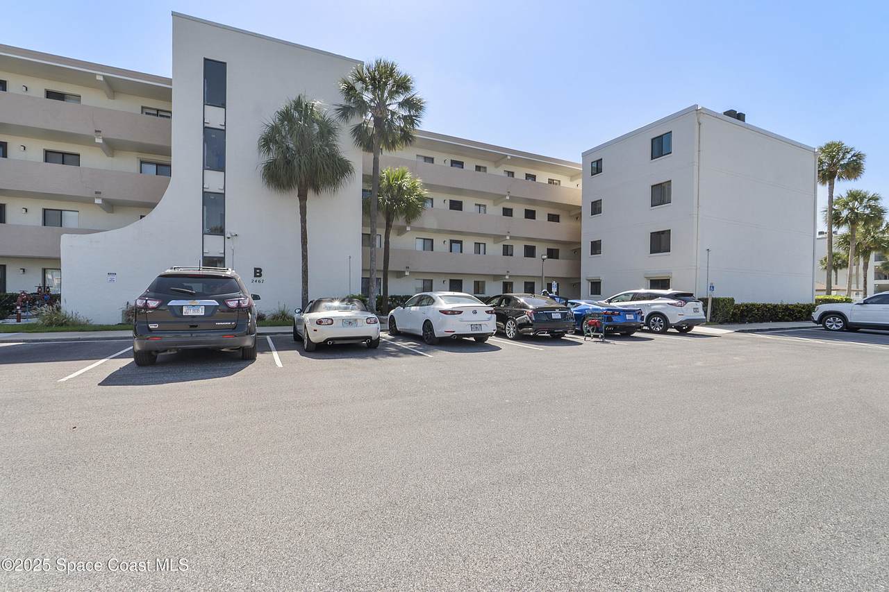 2467 Washington Avenue - Photo 1