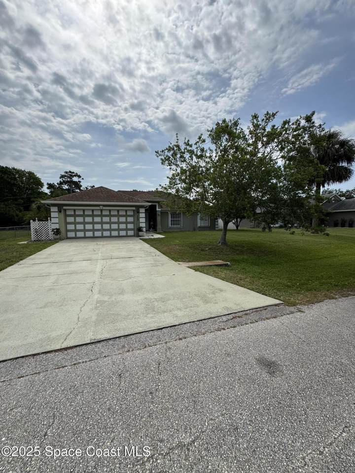 157 Lehigh Avenue - Photo 1