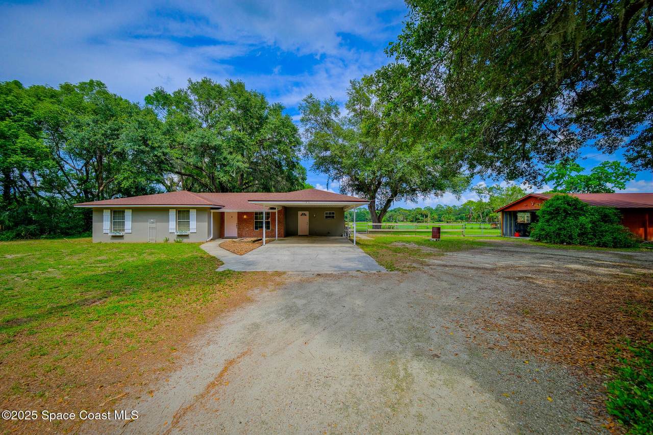 315 Smith Road - Photo 1