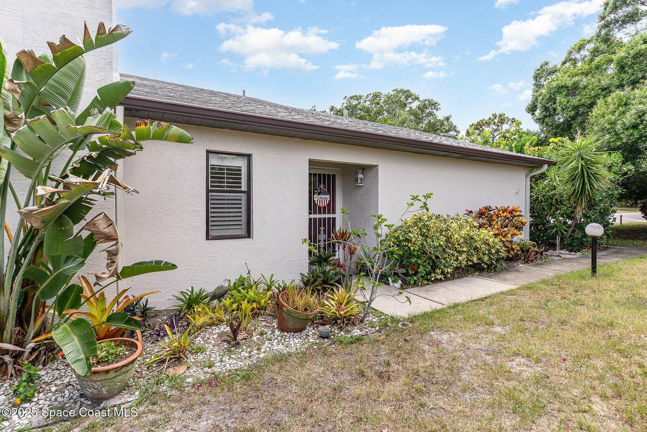 3461 Cove Court - Photo 1