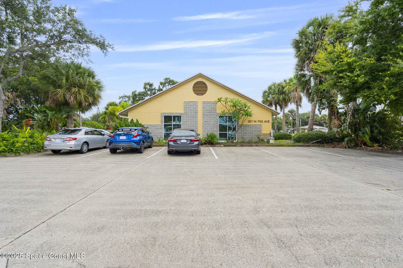 https://bt-photos.global.ssl.fastly.net/spacecoast/1280_boomver_1_1051862-2.jpg