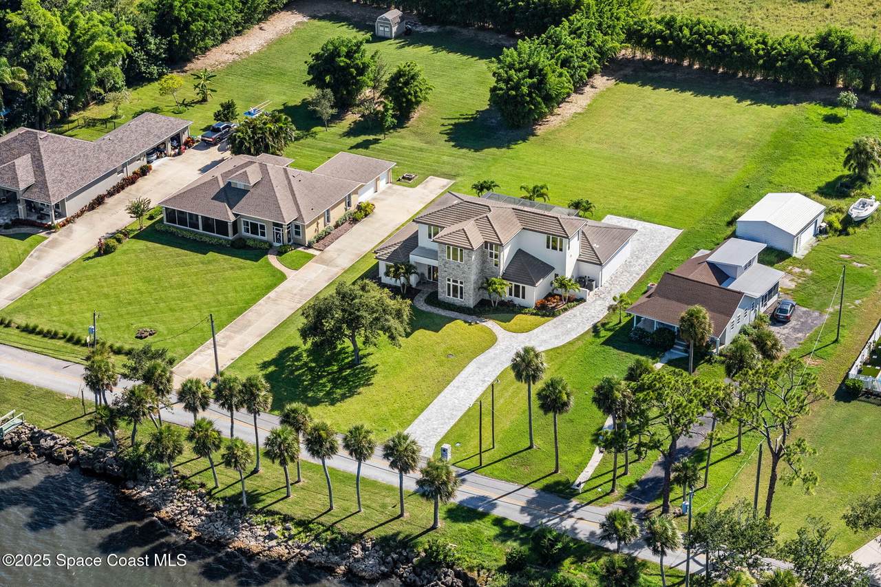 https://bt-photos.global.ssl.fastly.net/spacecoast/1280_boomver_1_1052510-2.jpg