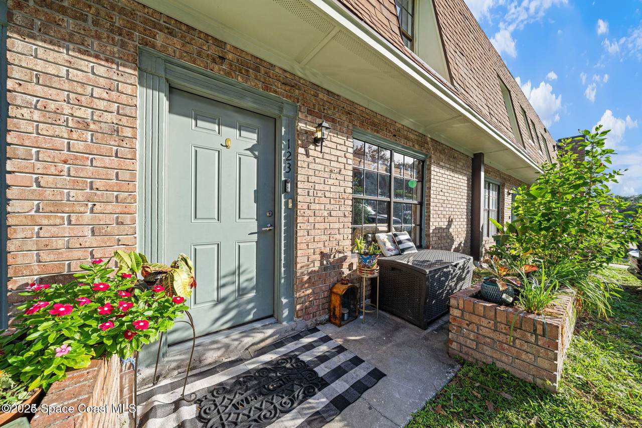 1300 Arlington Lane - Photo 1