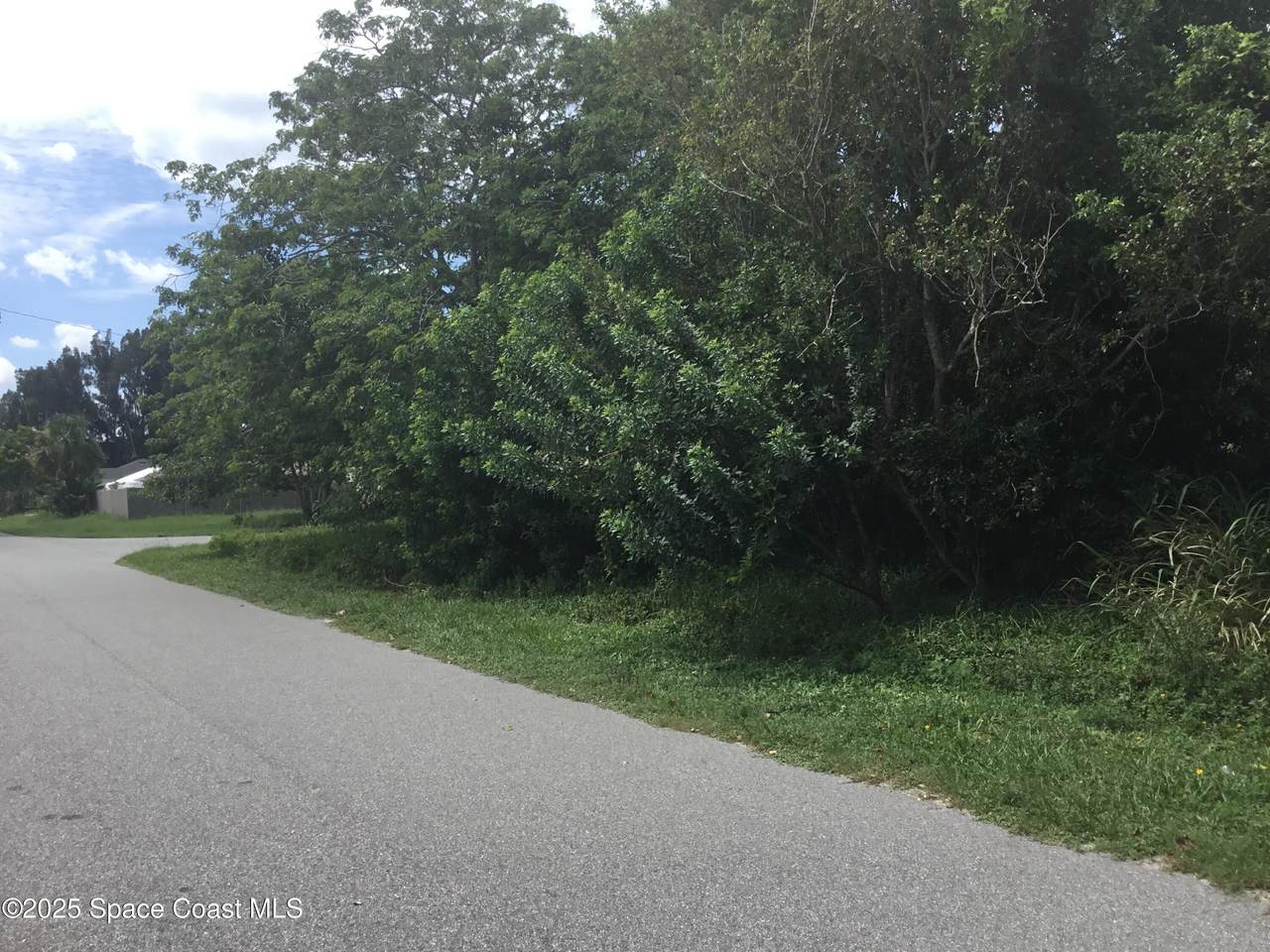 https://bt-photos.global.ssl.fastly.net/spacecoast/1280_boomver_1_1056530-2.jpg