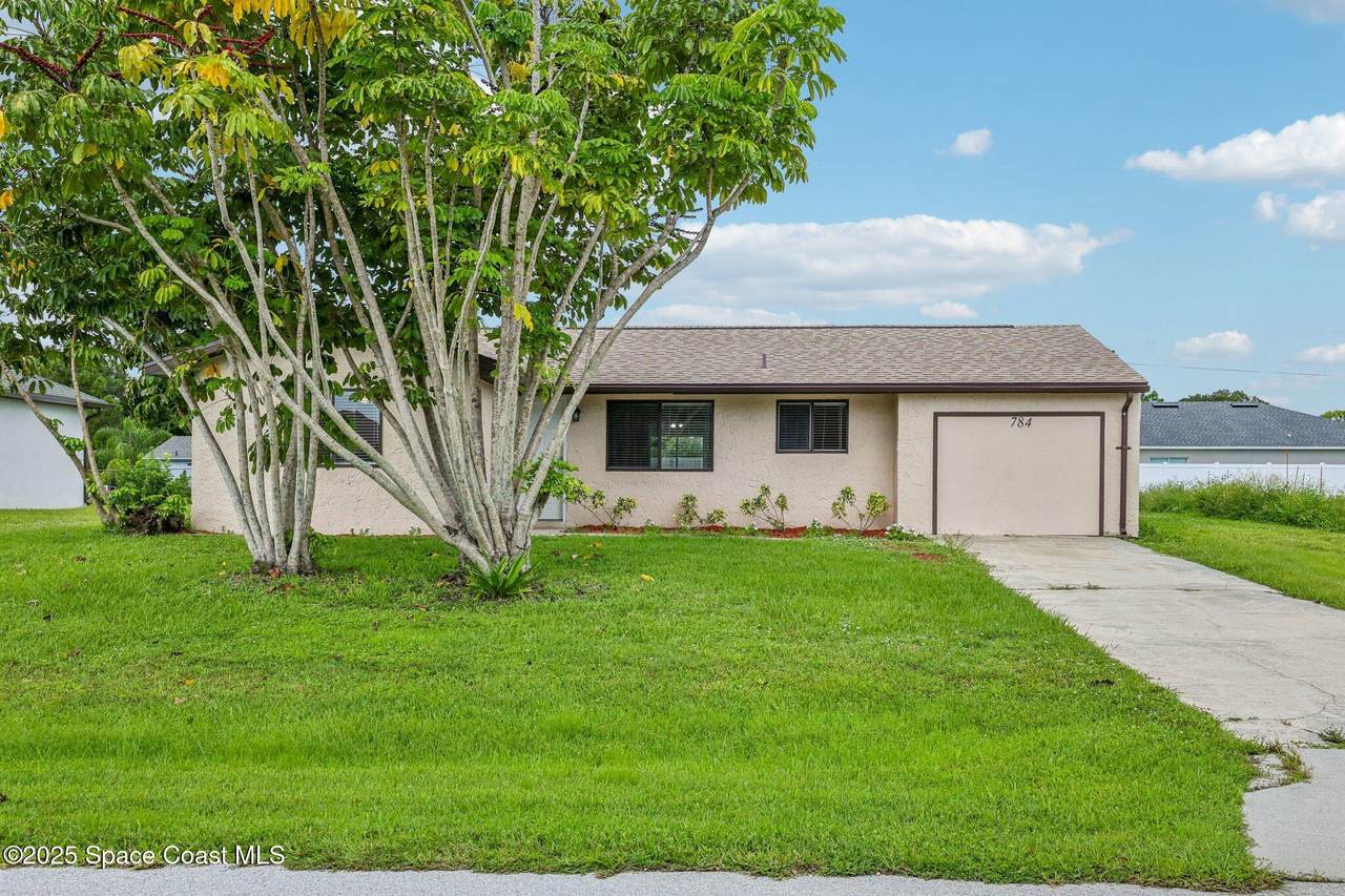 784 Talmadge Avenue - Photo 1