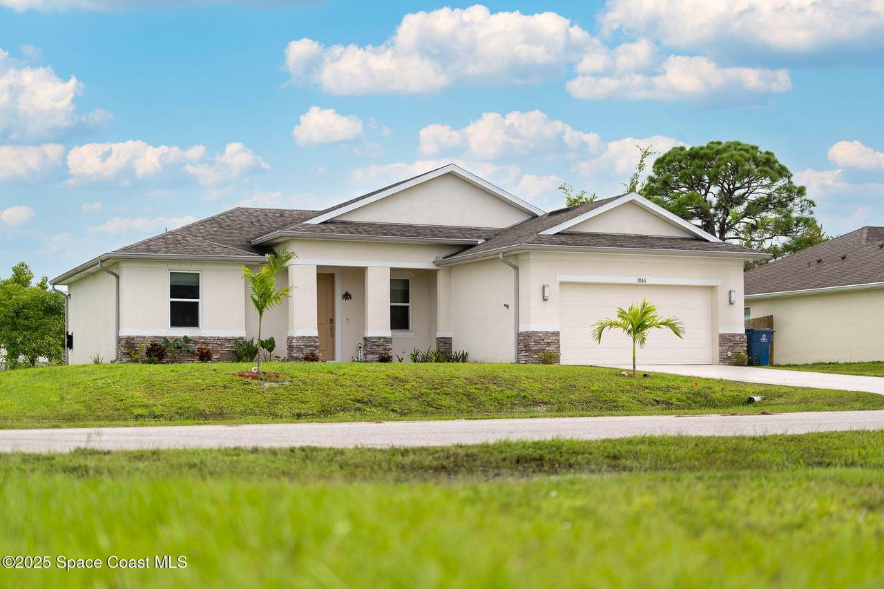 1866 Fairlight Street - Photo 1