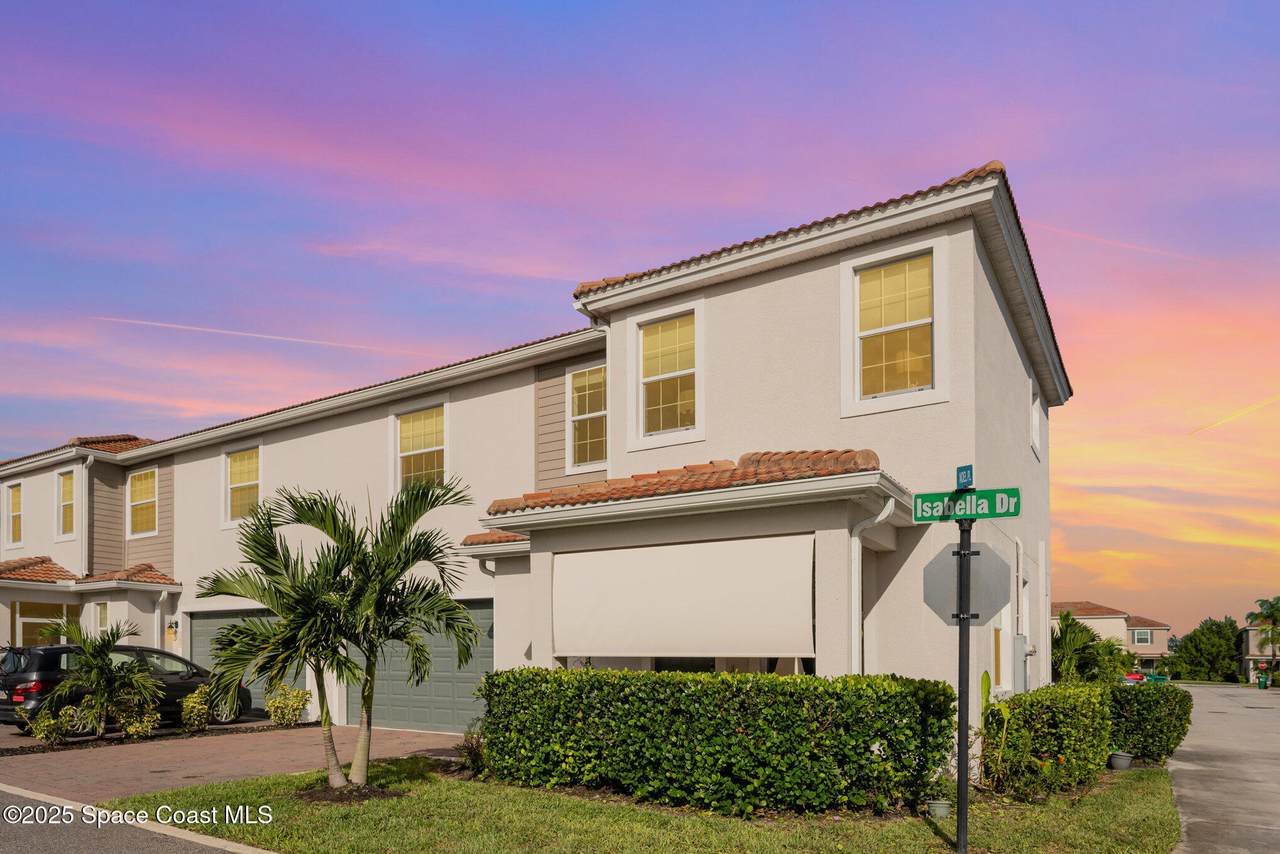 1810 Noel Place - Photo 1