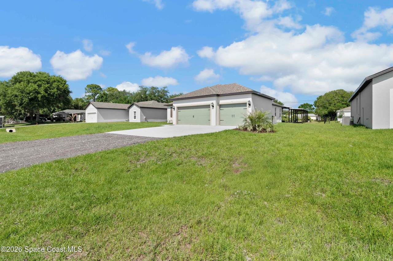 https://bt-photos.global.ssl.fastly.net/spacecoast/1280_boomver_2_1059358-2.jpg