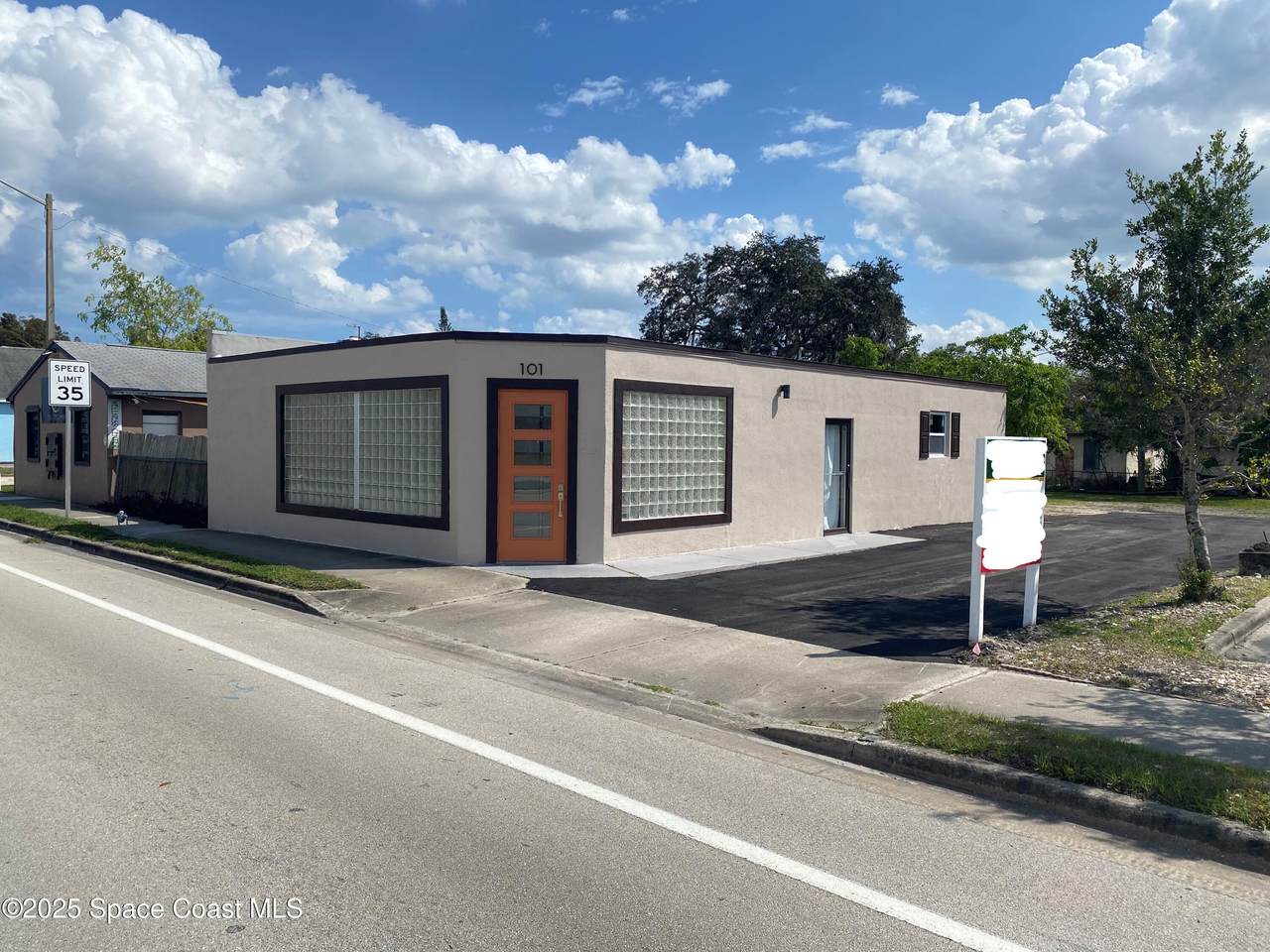 101 New Haven Avenue - Photo 1