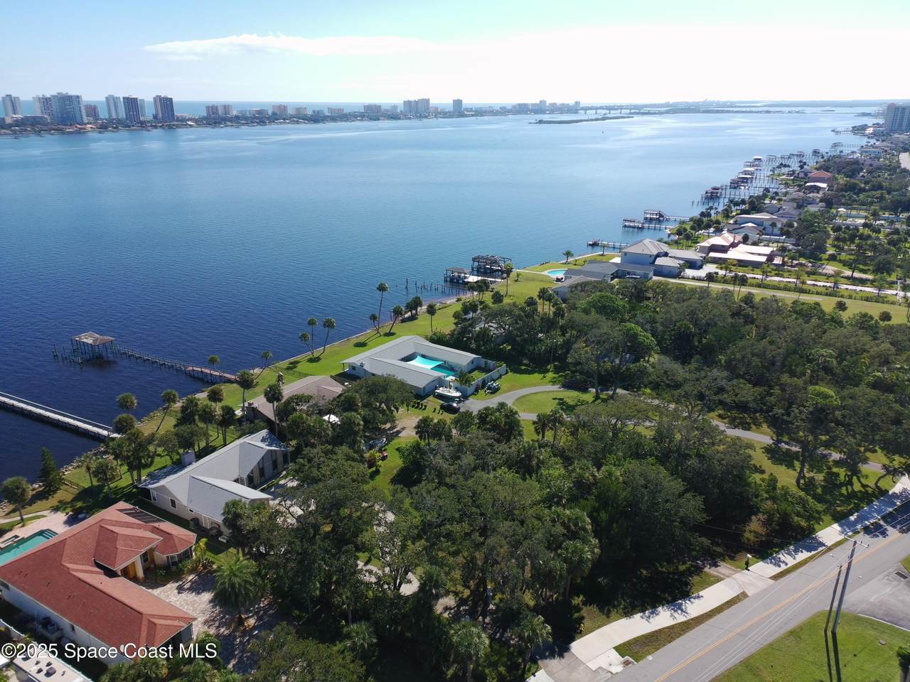 https://bt-photos.global.ssl.fastly.net/spacecoast/1280_boomver_1_1060357-2.jpg