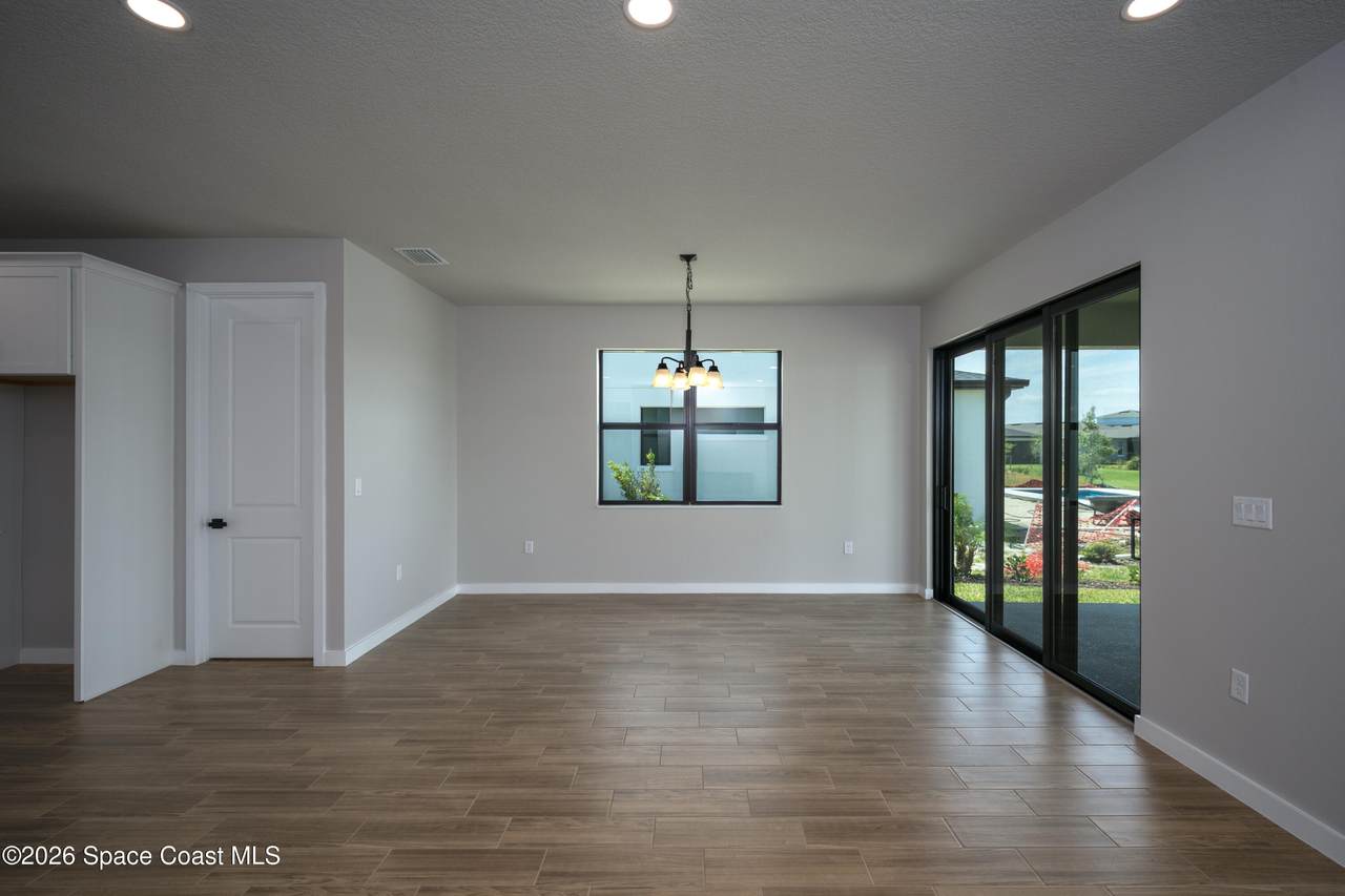 https://bt-photos.global.ssl.fastly.net/spacecoast/1280_boomver_2_1061383-2.jpg