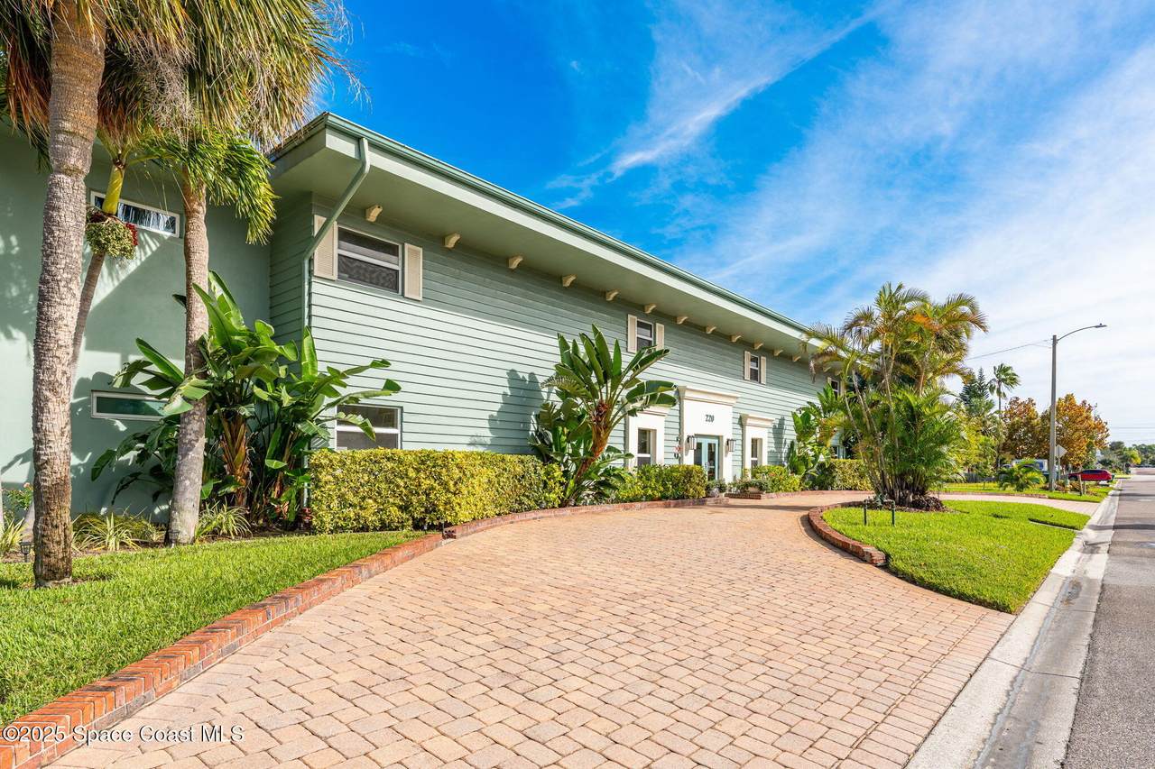 220 Columbia Drive - Photo 1