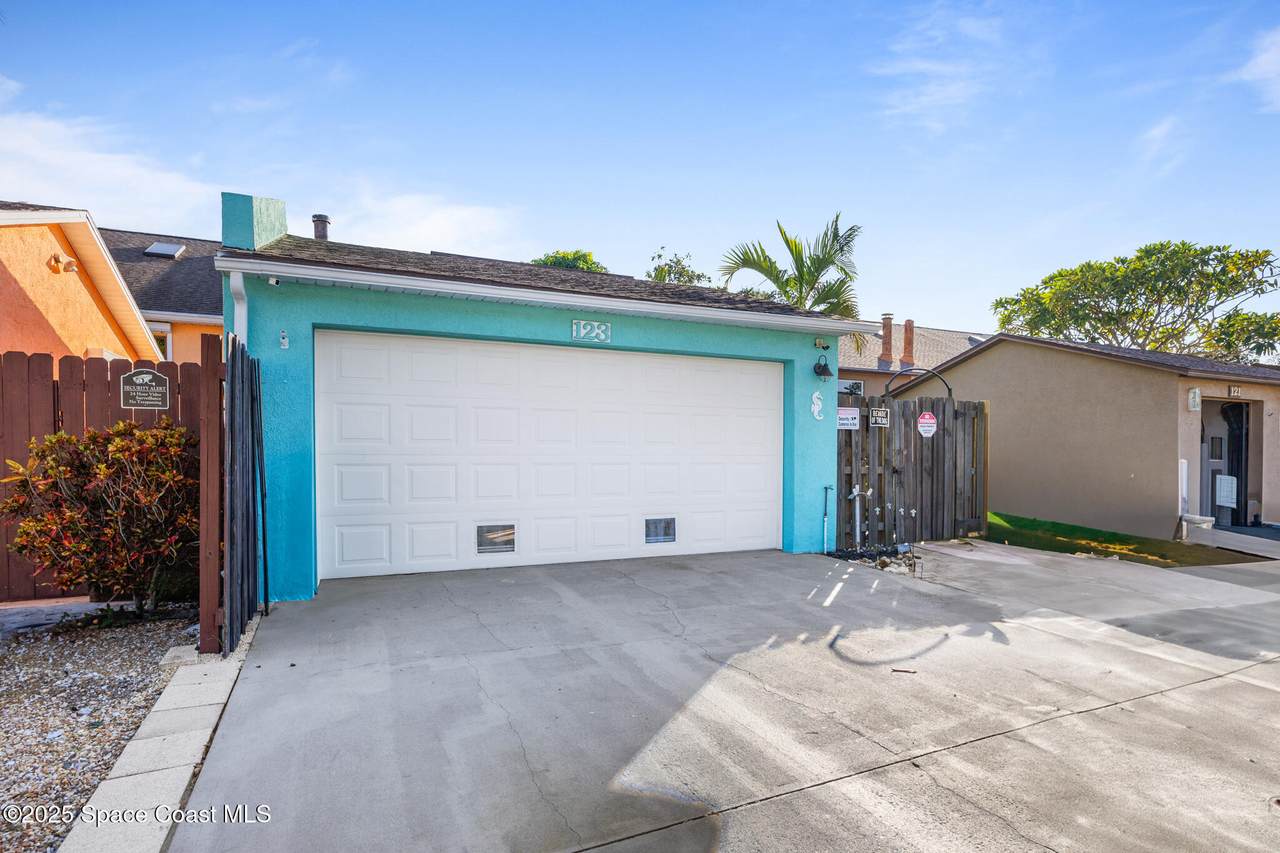 123 Adams Avenue - Photo 1