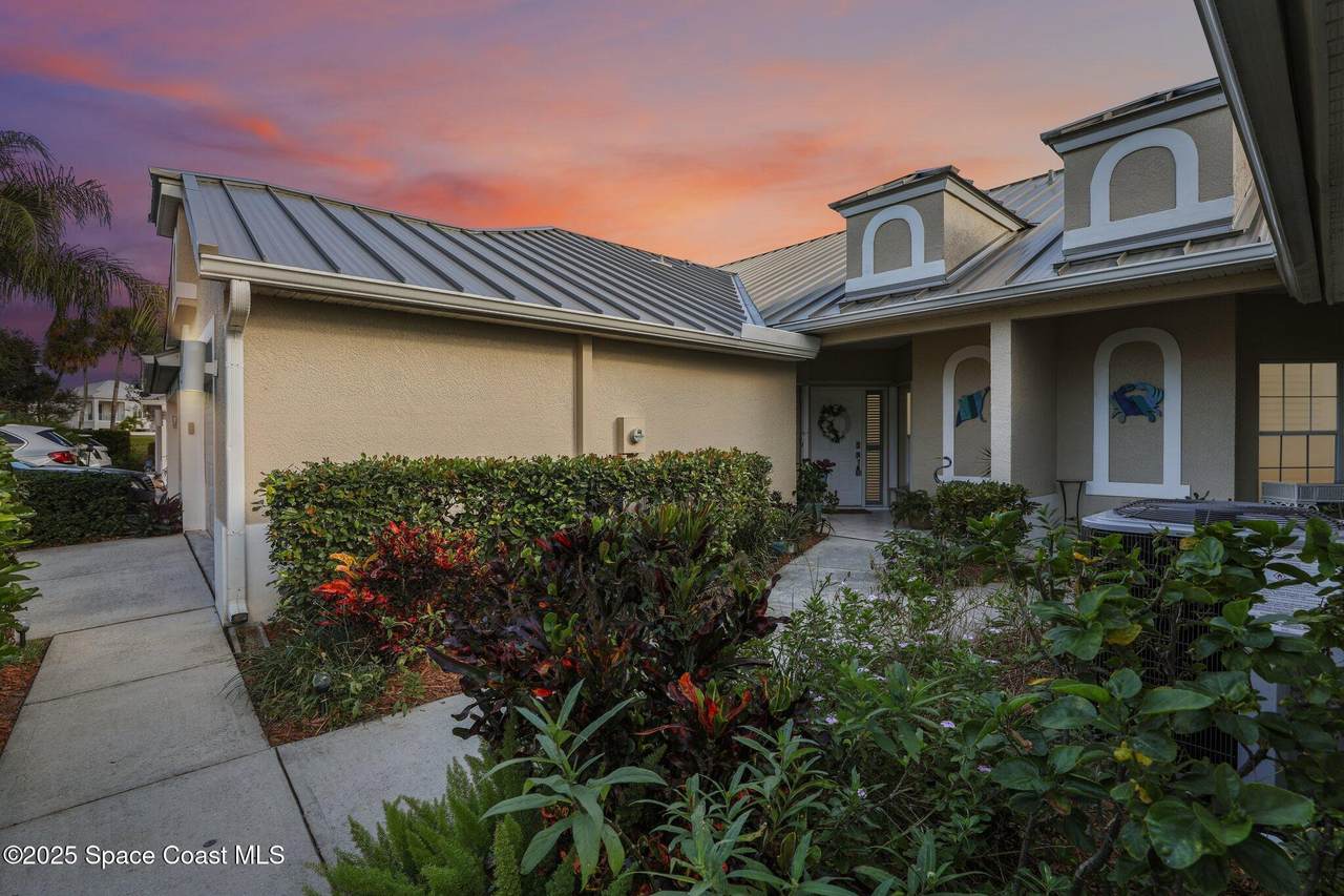 https://bt-photos.global.ssl.fastly.net/spacecoast/1280_boomver_1_1063434-2.jpg