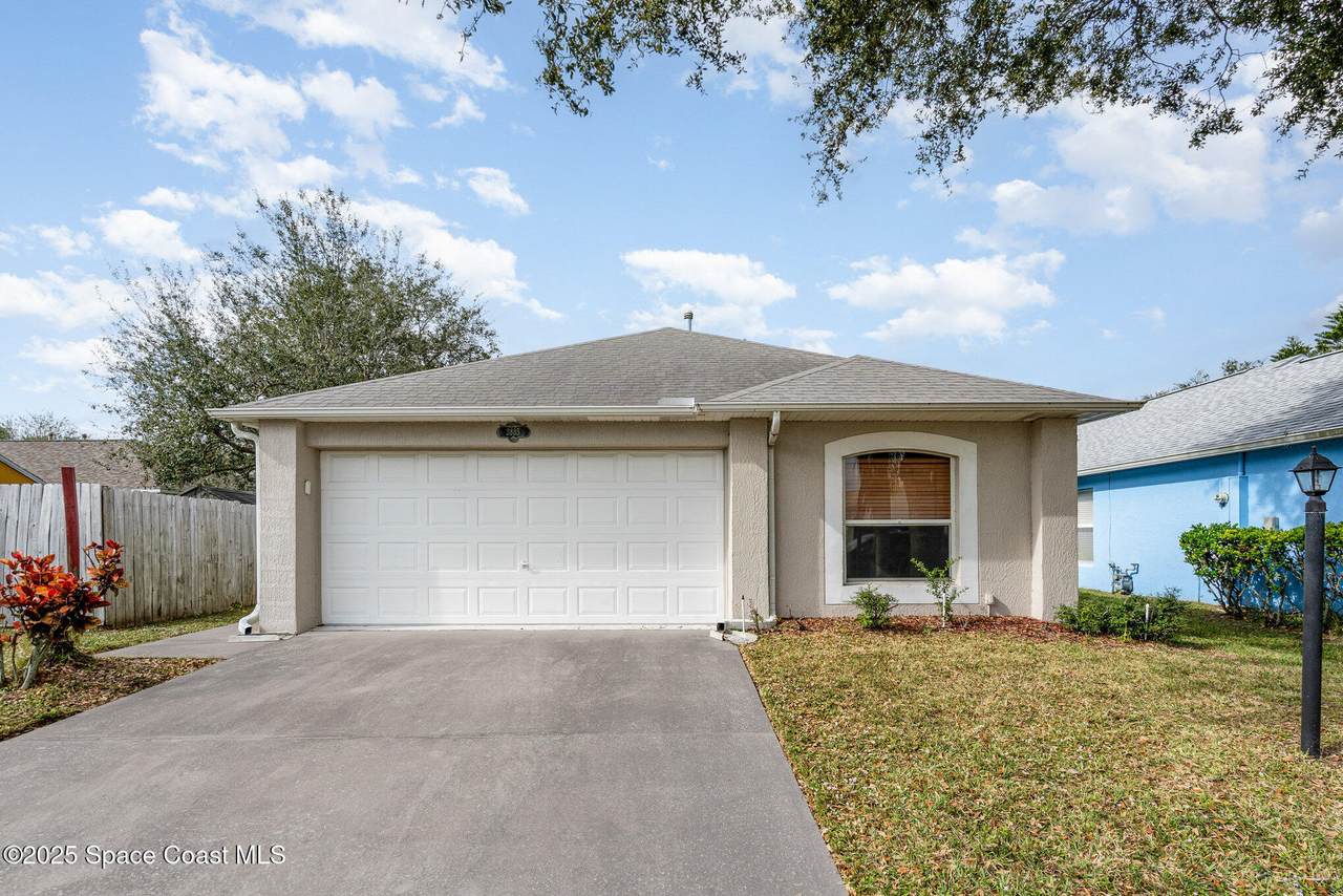 2885 Maderia Circle - Photo 1