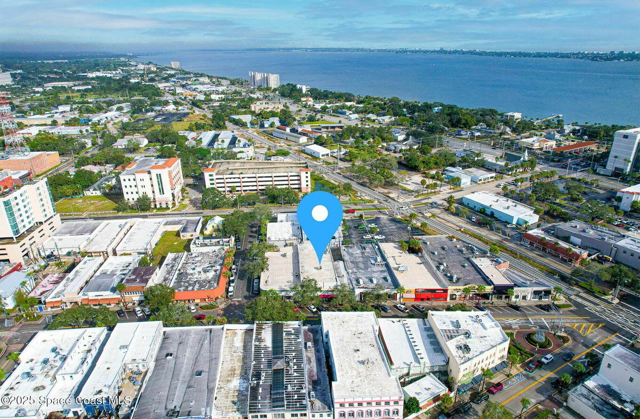 902 New Haven Avenue - Photo 1