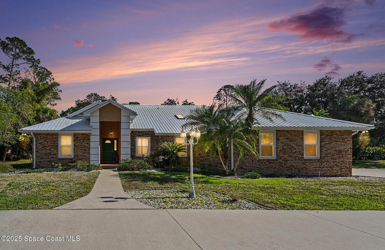 2956 Long Lake Drive - Photo 1