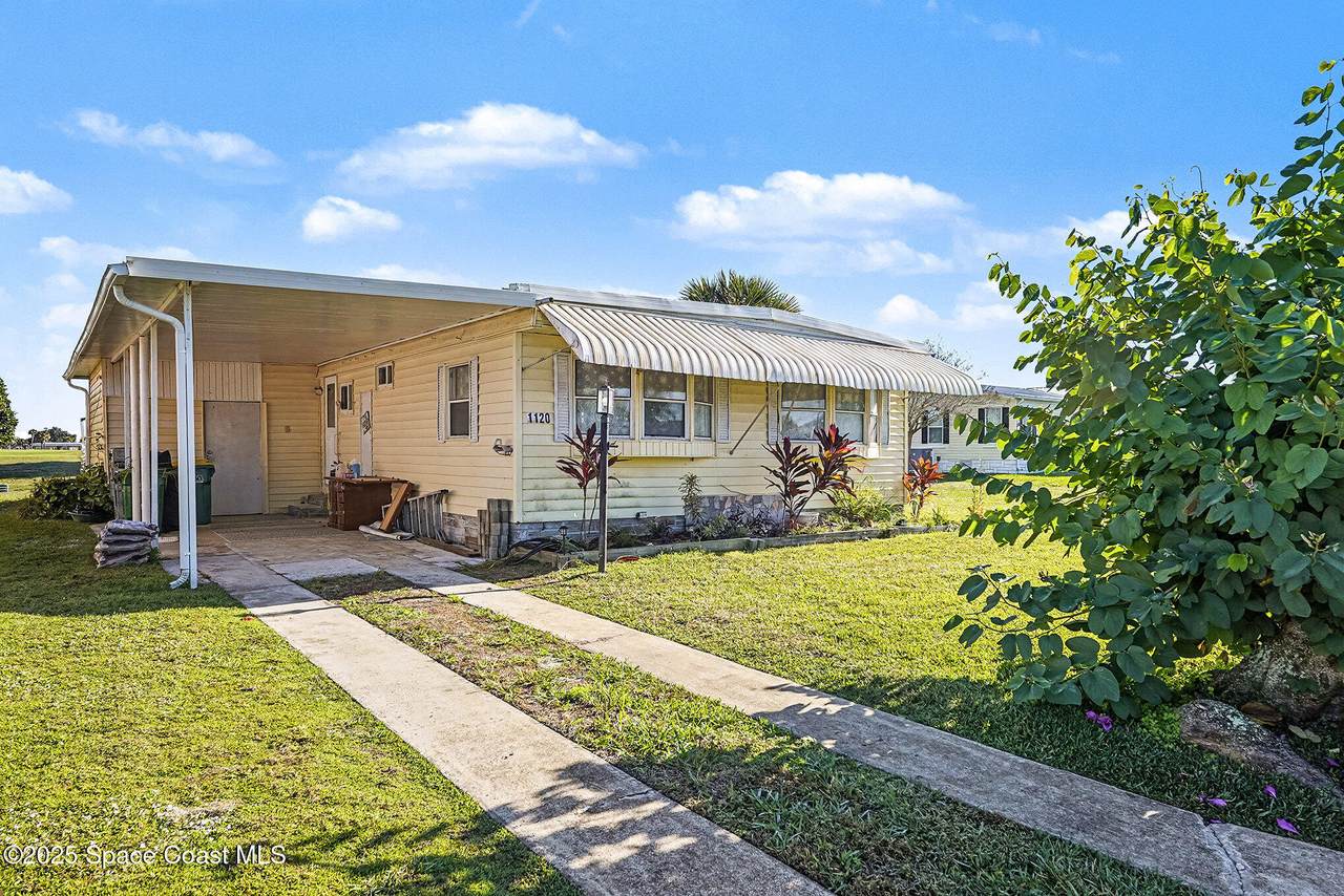 1120 Barefoot Bay Circle - Photo 1