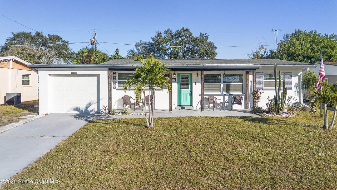 727 Clarke Avenue - Photo 1