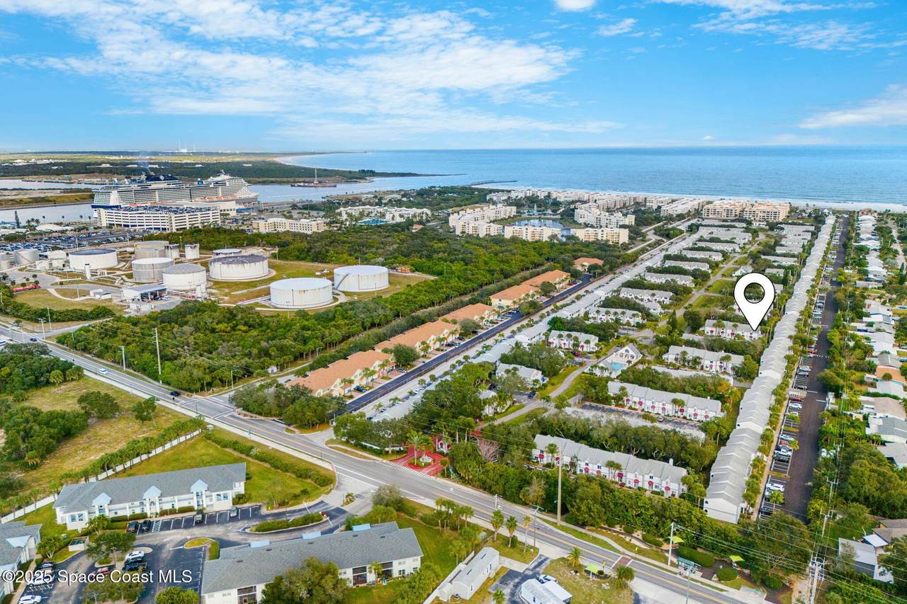 233 Seaport Boulevard - Photo 1