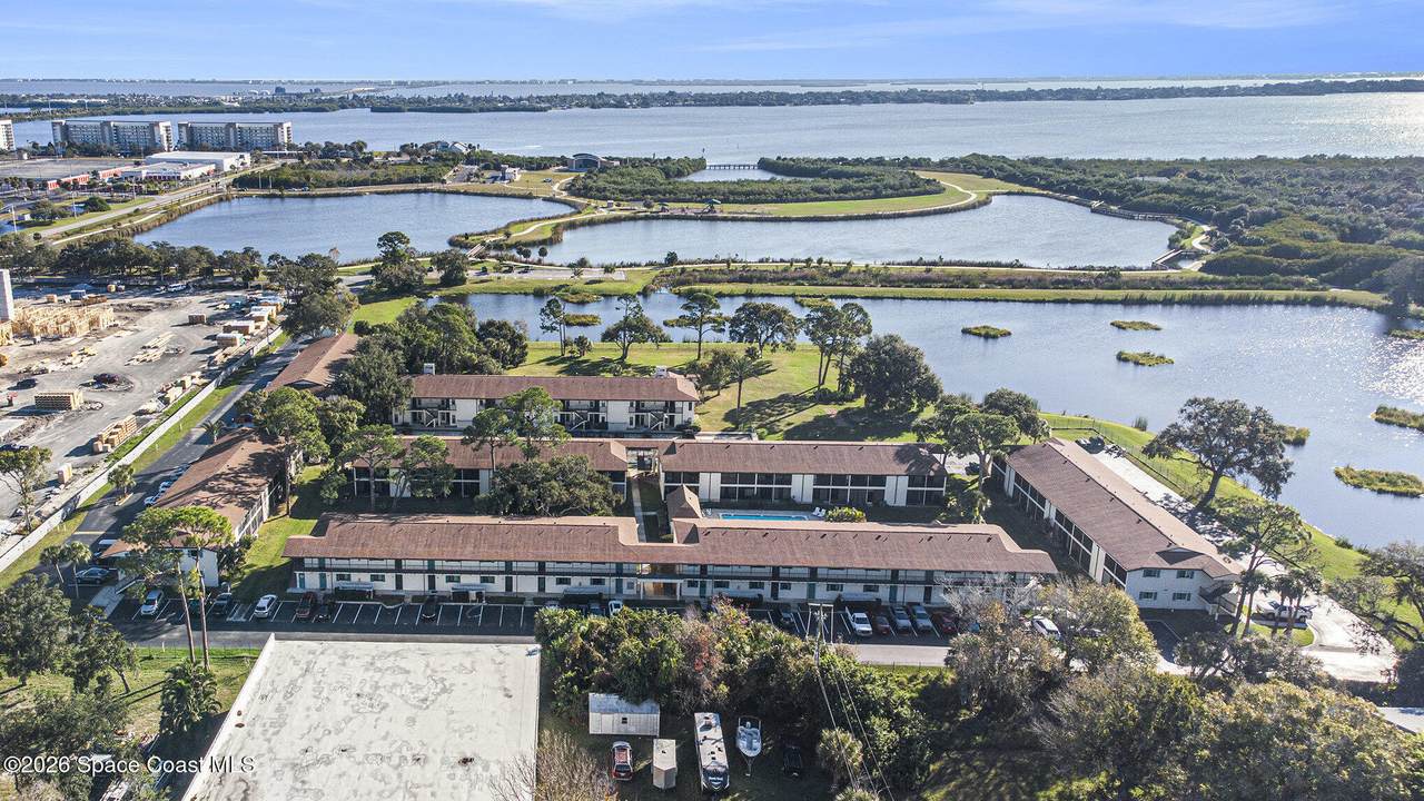 425 Catamaran Drive - Photo 1