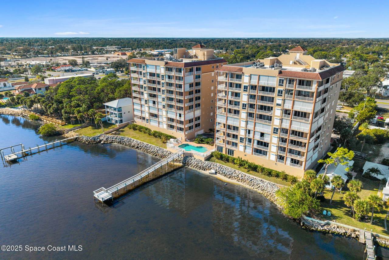 3205 Washington Avenue - Photo 1