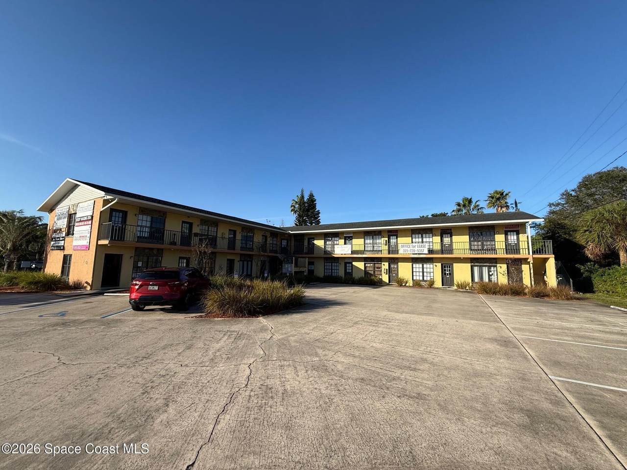 102 Columbia Drive - Photo 1