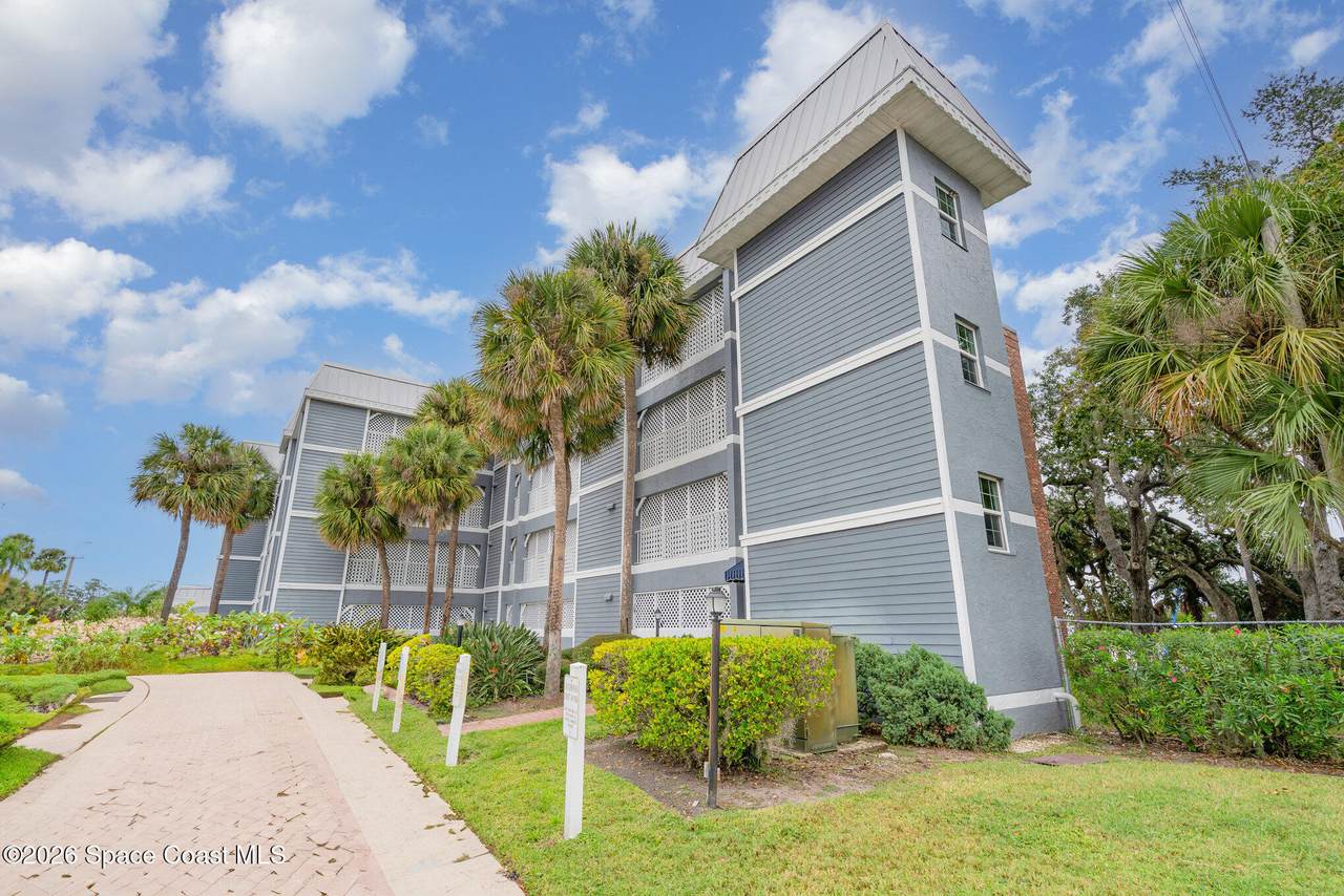 905 Harbor City Boulevard - Photo 1