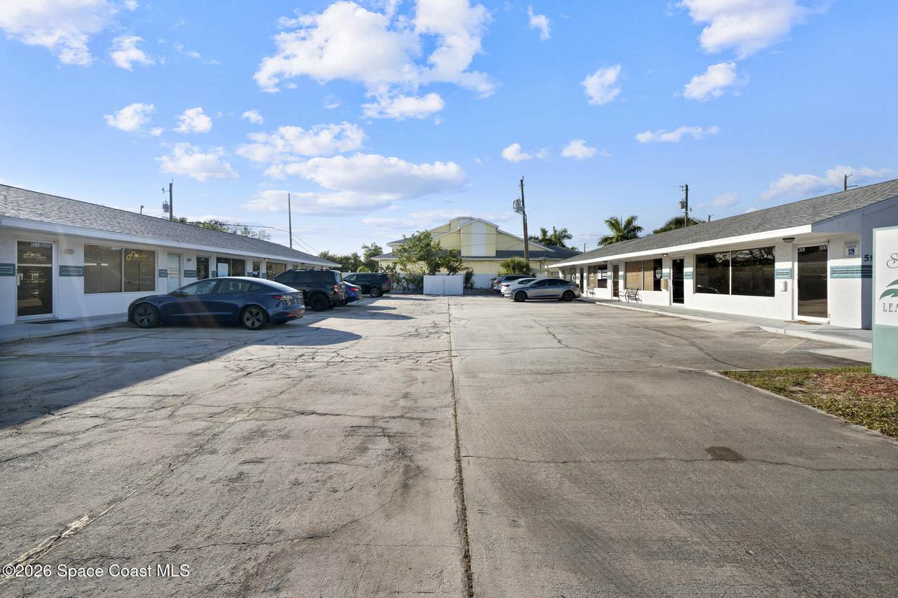 https://bt-photos.global.ssl.fastly.net/spacecoast/1280_boomver_1_1066345-2.jpg
