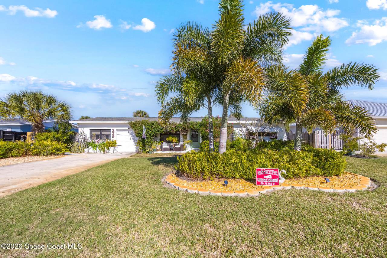 https://bt-photos.global.ssl.fastly.net/spacecoast/1280_boomver_1_1066861-2.jpg